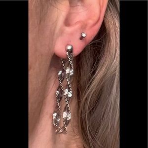 Vintage sterling silver earrings. Great vintage condition. What a unique set!!💎